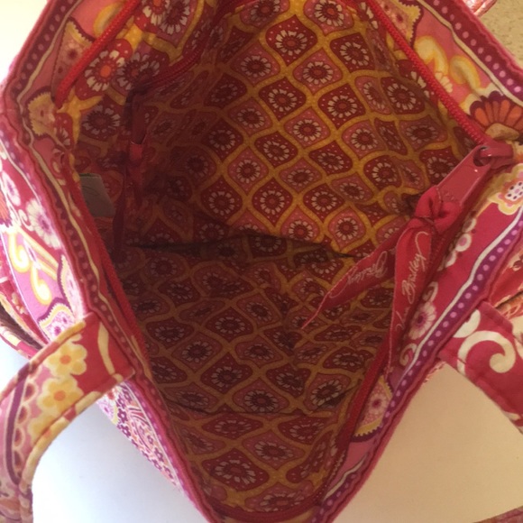 Vera Bradley Large Raspberry Fizz Rtd Shoulder Bag - Picture 6 of 8